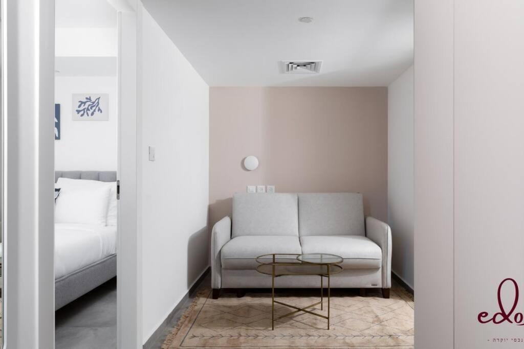Apartment דירה למשפחה 50 מטר מהים - By Edom *