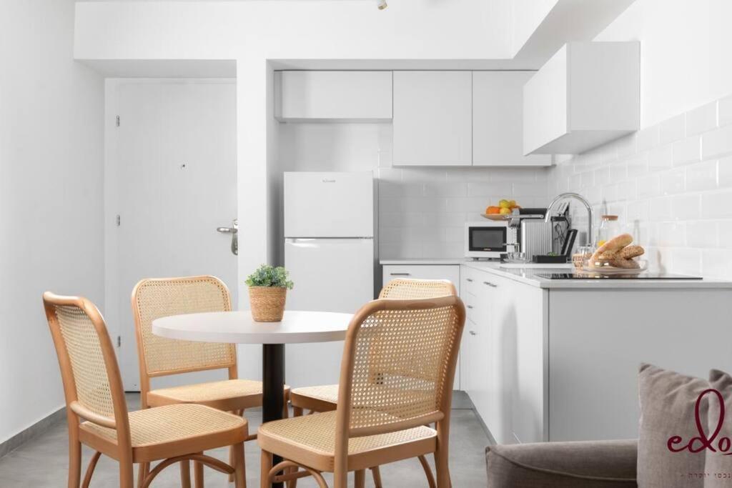 Apartment דירה למשפחה 50 מטר מהים - By Edom