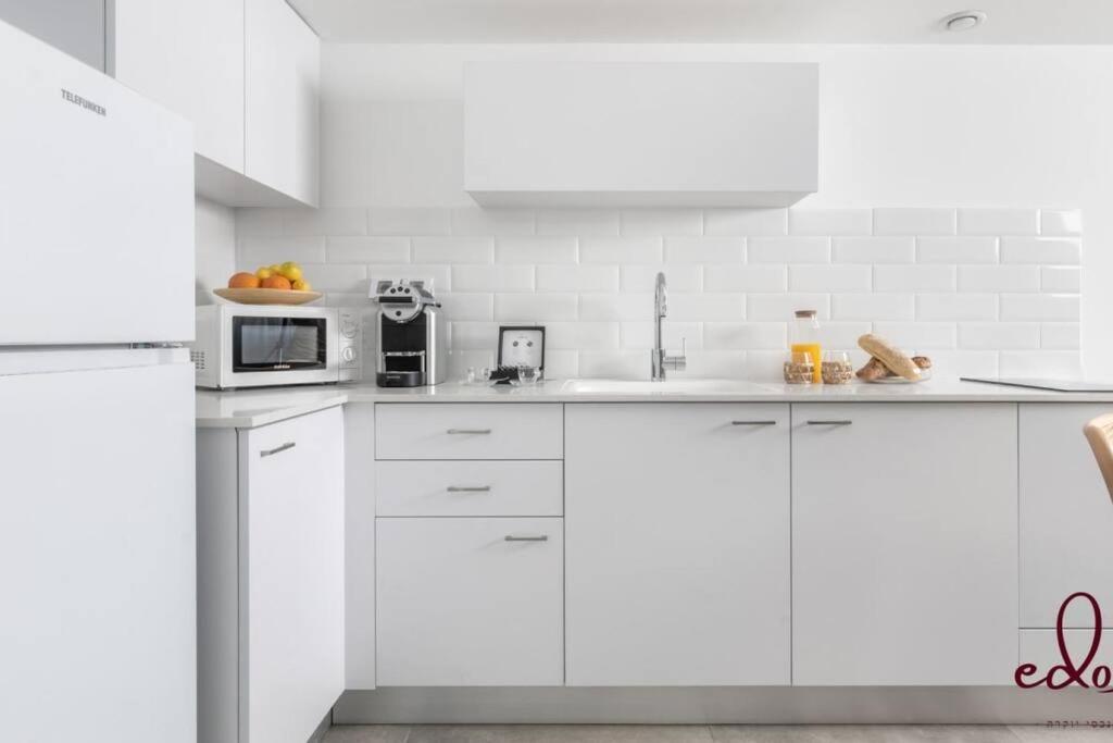Apartment דירה למשפחה 50 מטר מהים - By Edom *